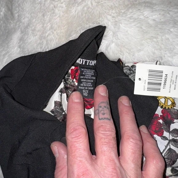 Goth Vest with Tails - Picture 2 of 3